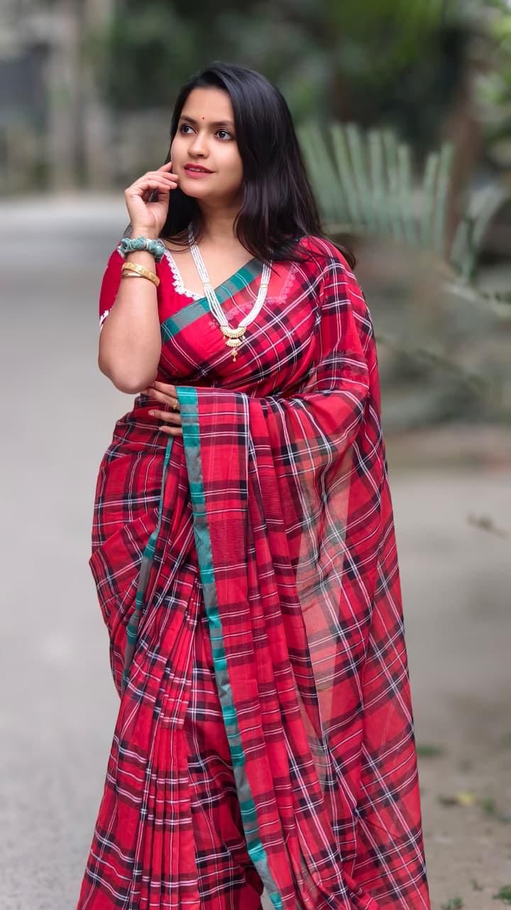 Red & Black Checkered Mul Cotton Saree
