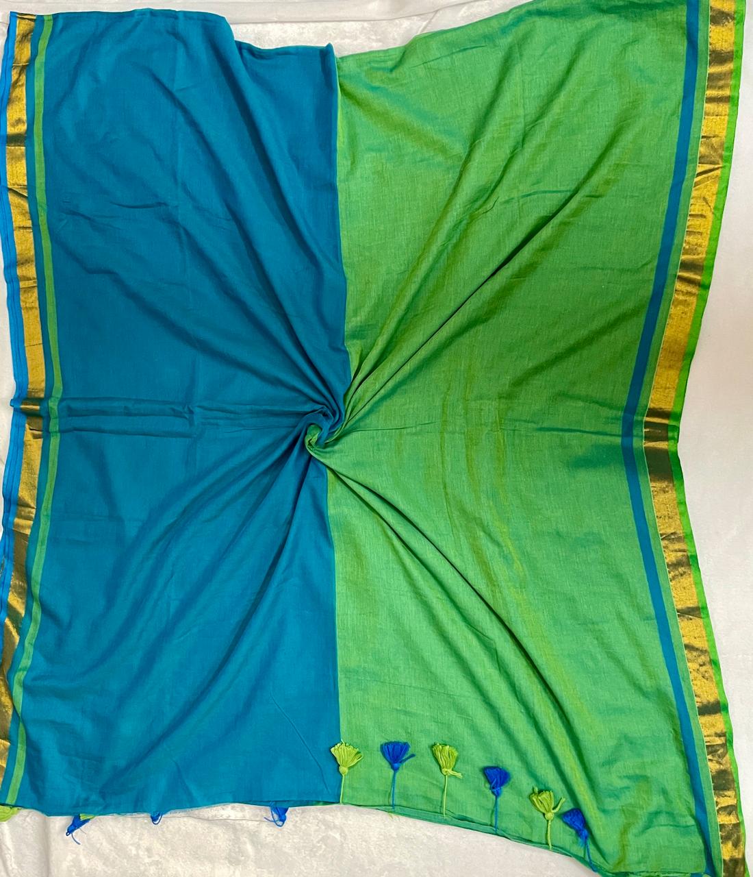 Dual-Shaded Mul Cotton Saree with Zari Border & Tassel Pallu